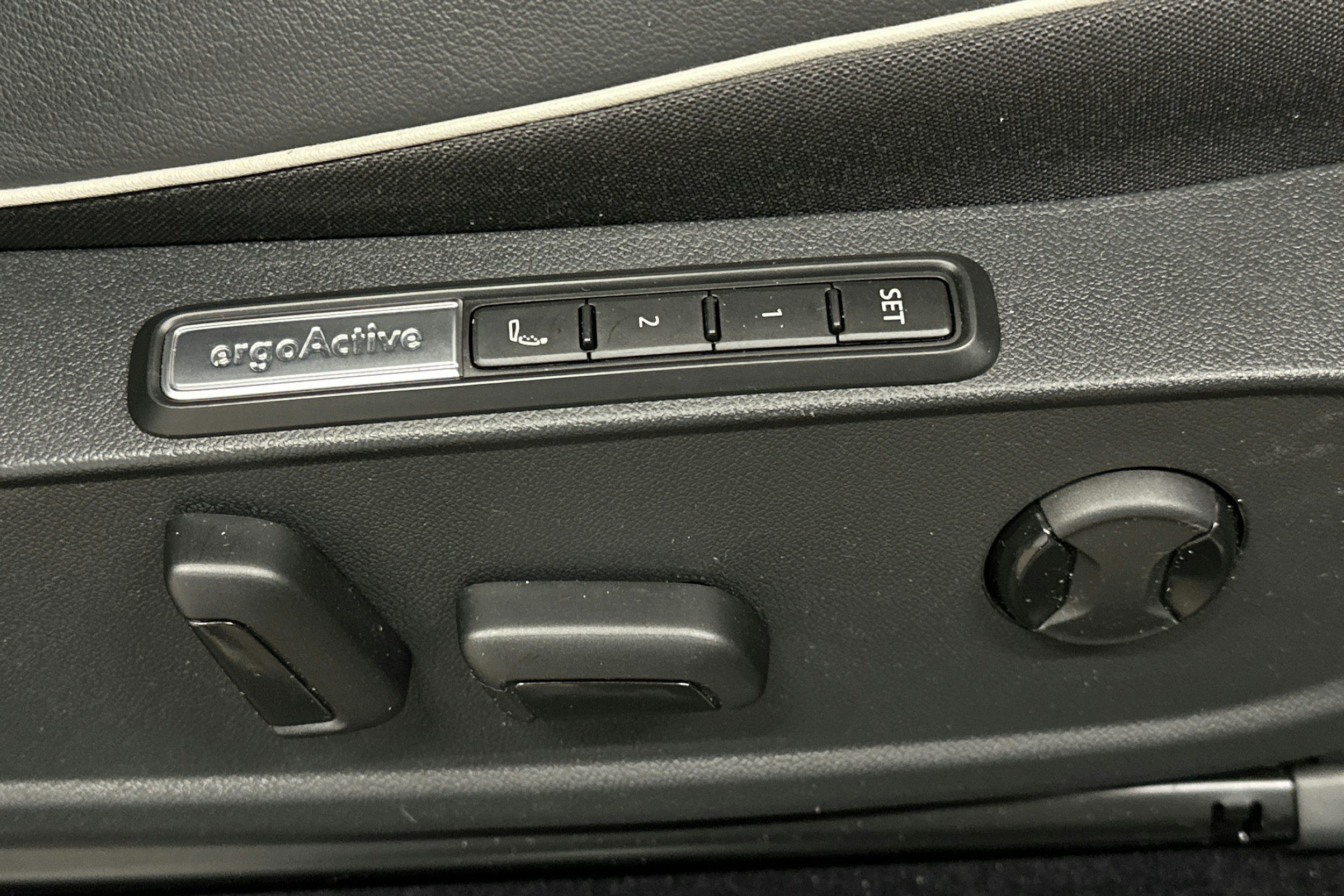 hopea Volkswagen ID.4 2022 kuva 19.