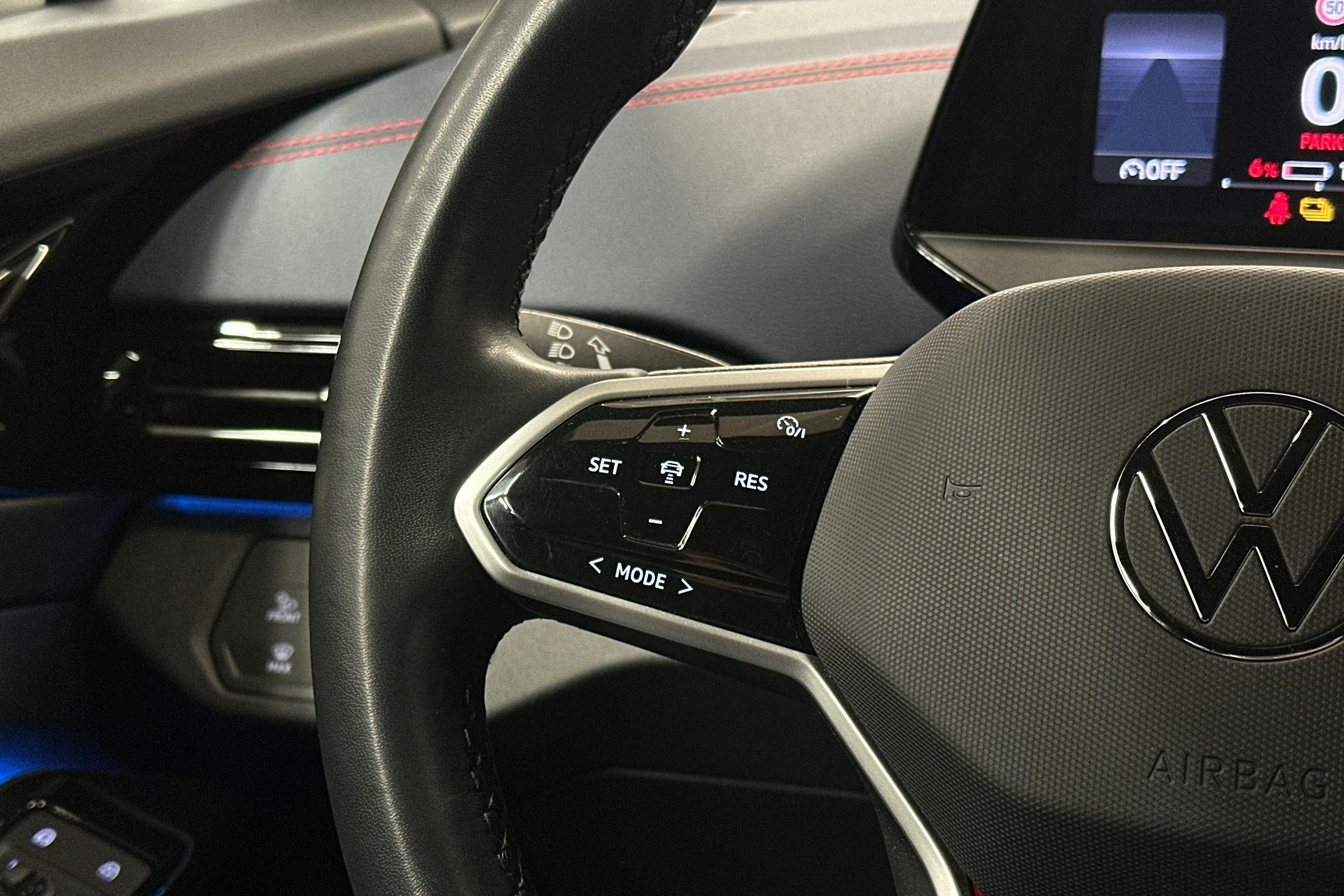 hopea Volkswagen ID.4 2022 kuva 21.