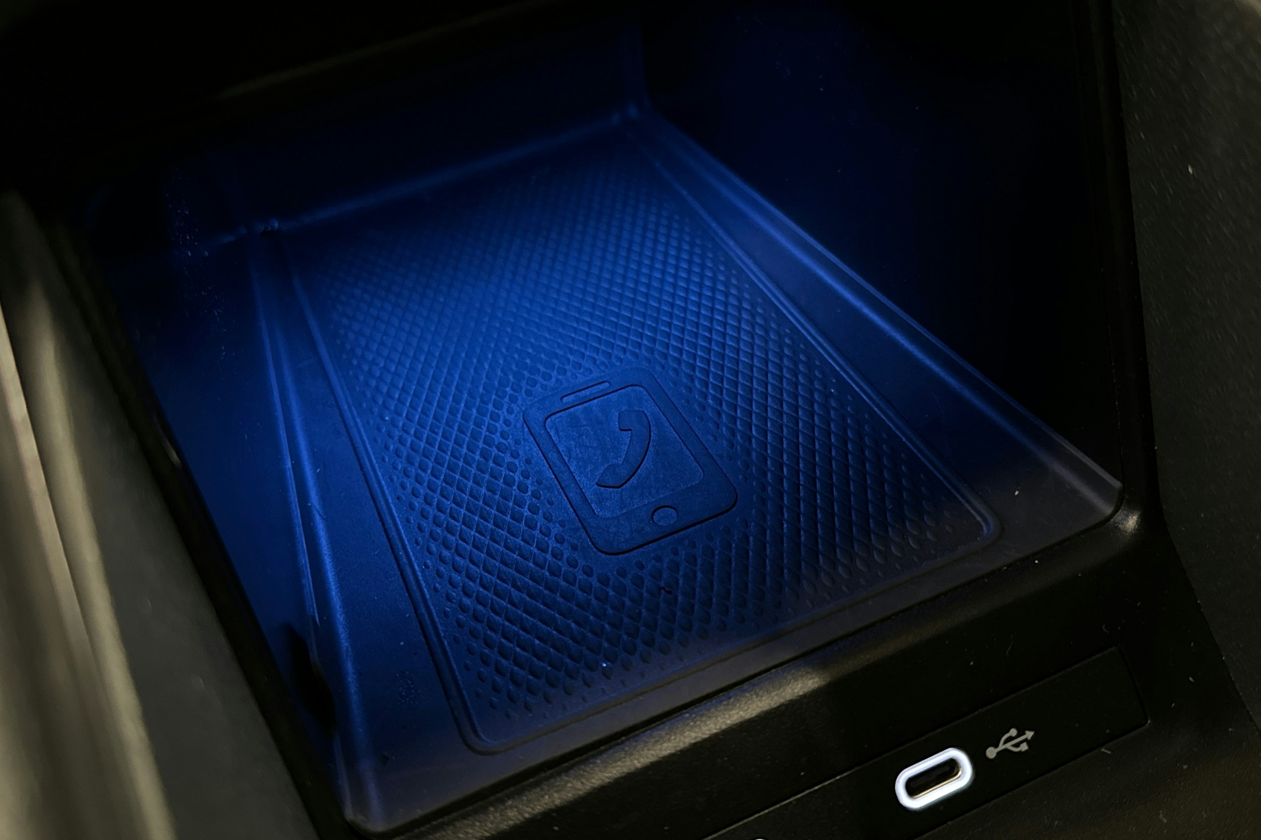 hopea Volkswagen ID.4 2022 kuva 31.