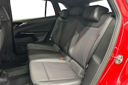 punainen Volkswagen ID.4 2022 kuva 10.