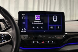 punainen Volkswagen ID.4 2022 kuva 21.