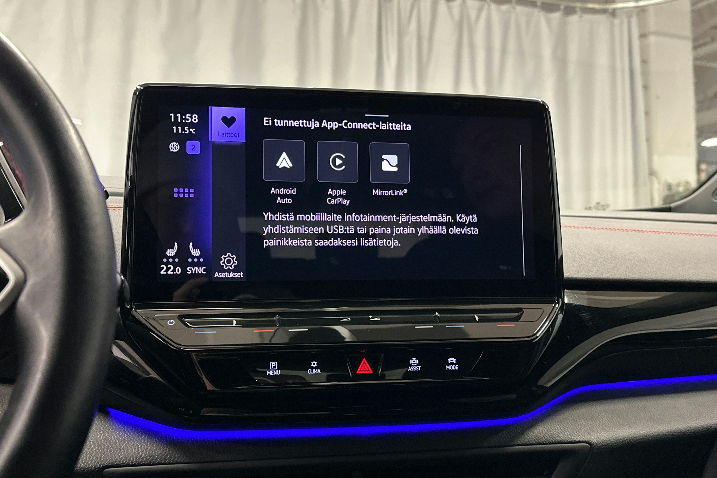 punainen Volkswagen ID.4 2022 kuva 23.