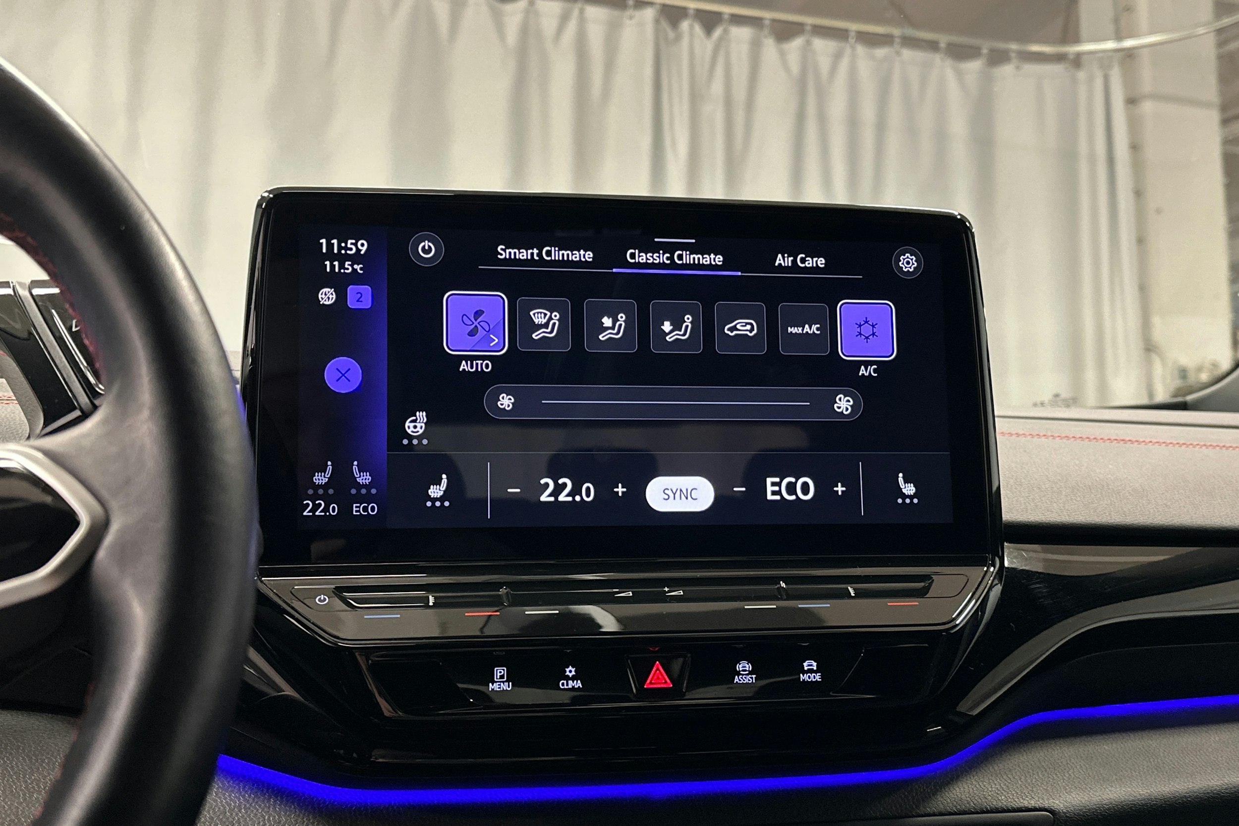 punainen Volkswagen ID.4 2022 kuva 28.