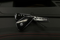 punainen Volkswagen ID.4 2022 kuva 31.