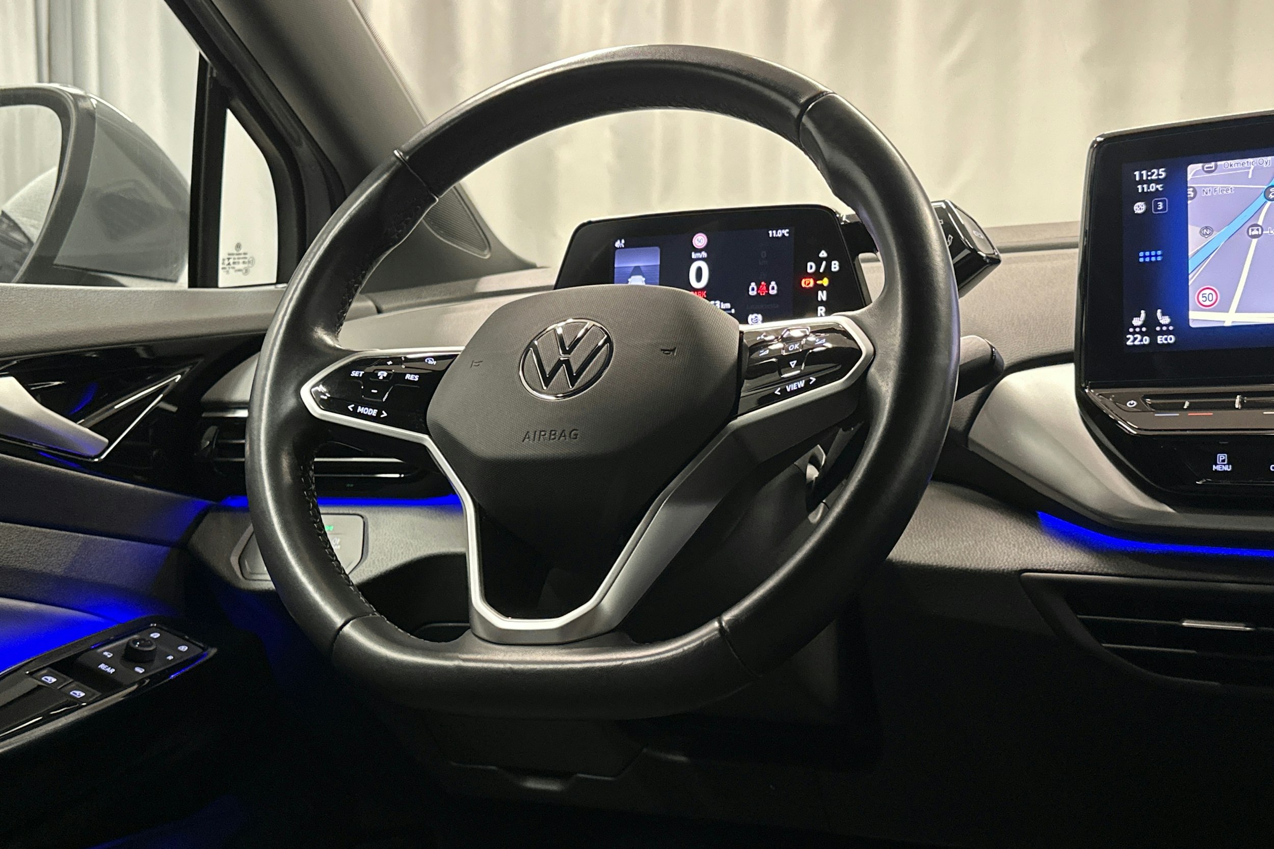 harmaa Volkswagen ID.4 2022 kuva 16.