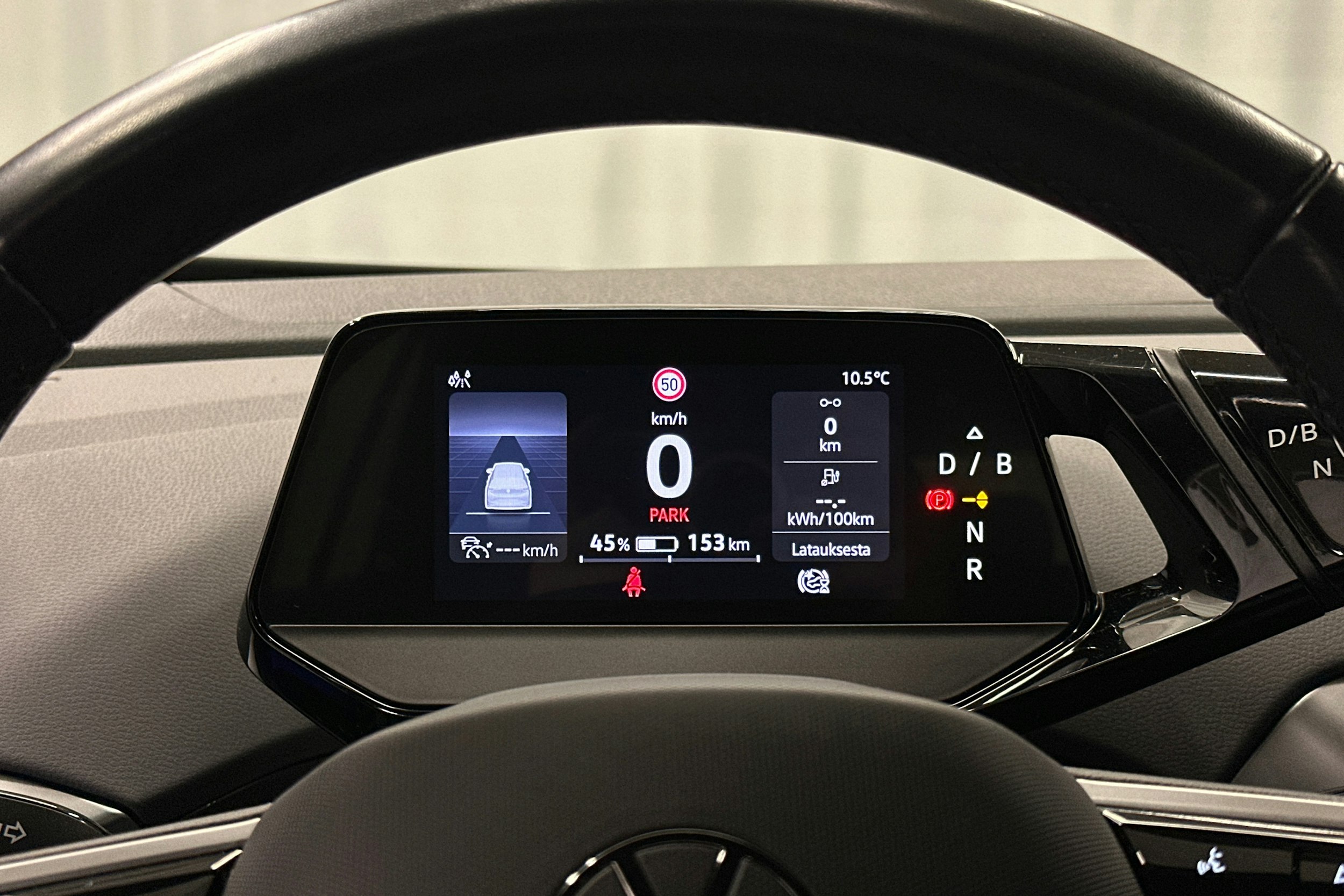 harmaa Volkswagen ID.4 2022 kuva 19.