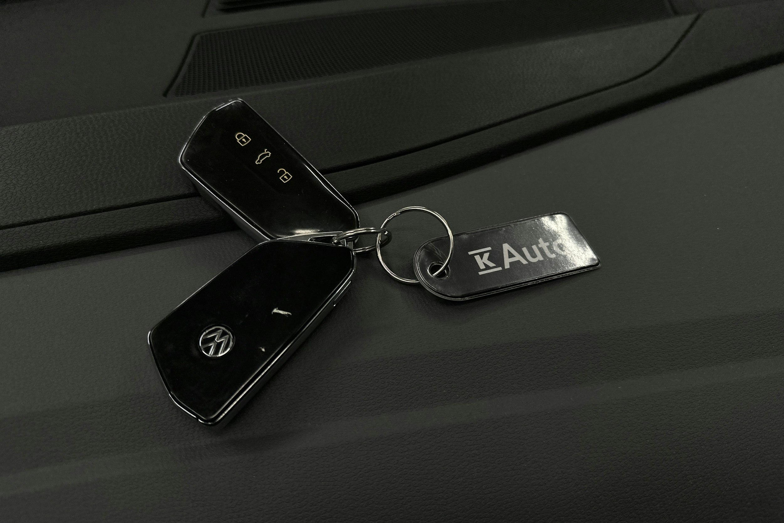 harmaa Volkswagen ID.4 2022 kuva 31.