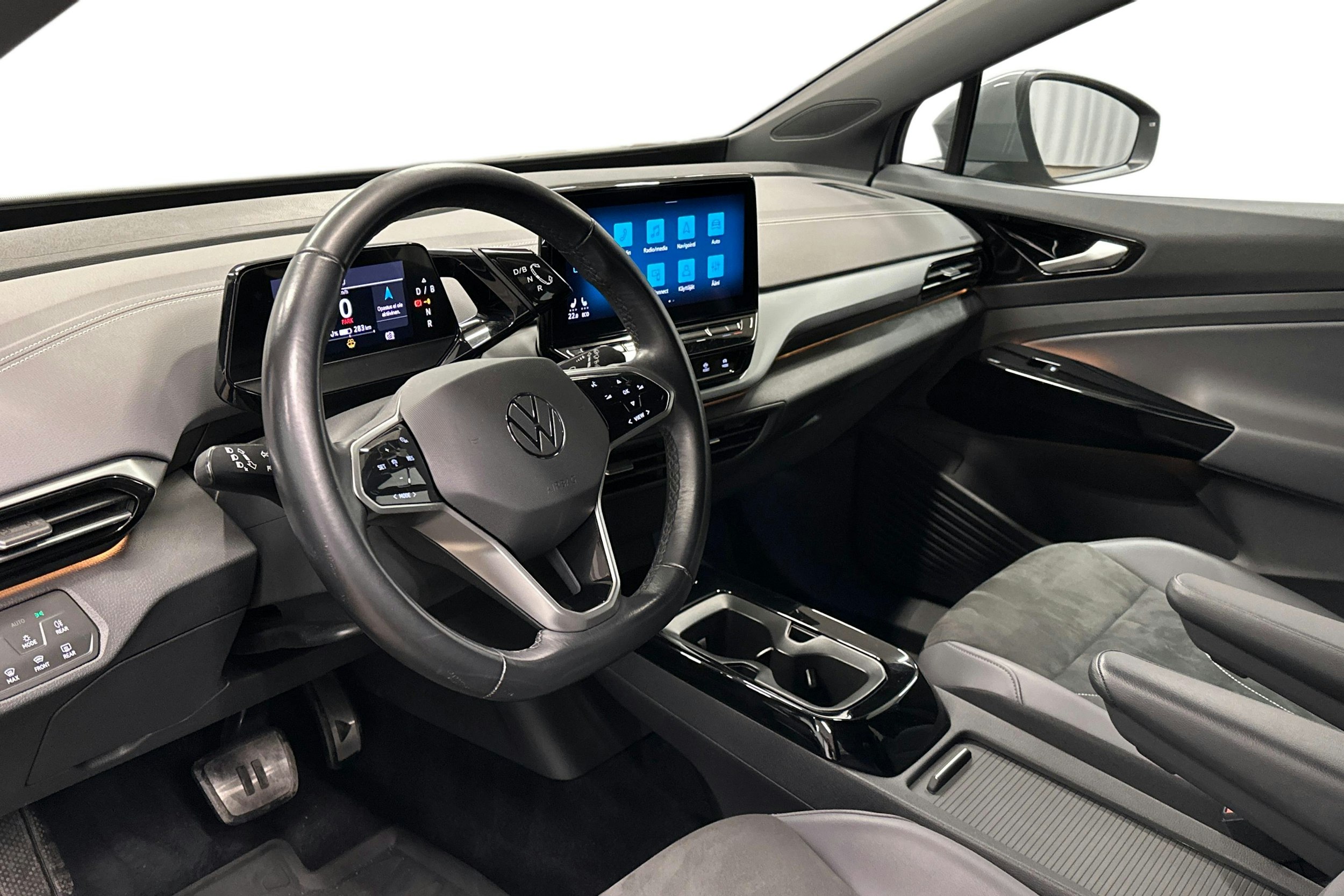 harmaa Volkswagen ID.4 2023 kuva 7.