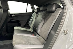 harmaa Volkswagen ID.4 2023 kuva 10.