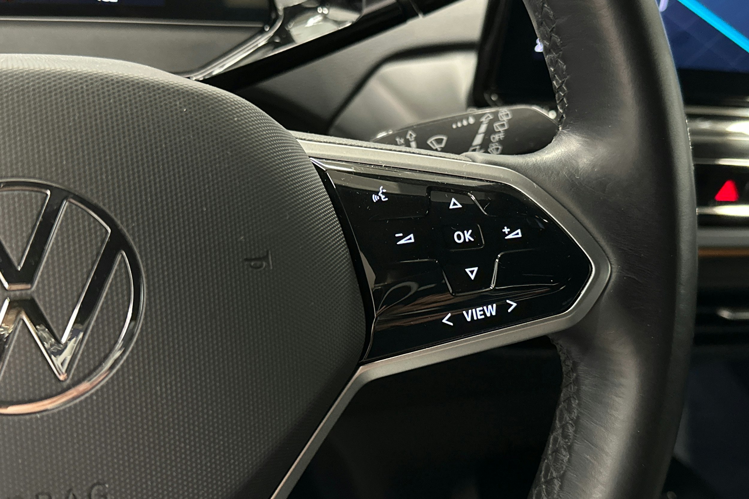 harmaa Volkswagen ID.4 2023 kuva 20.