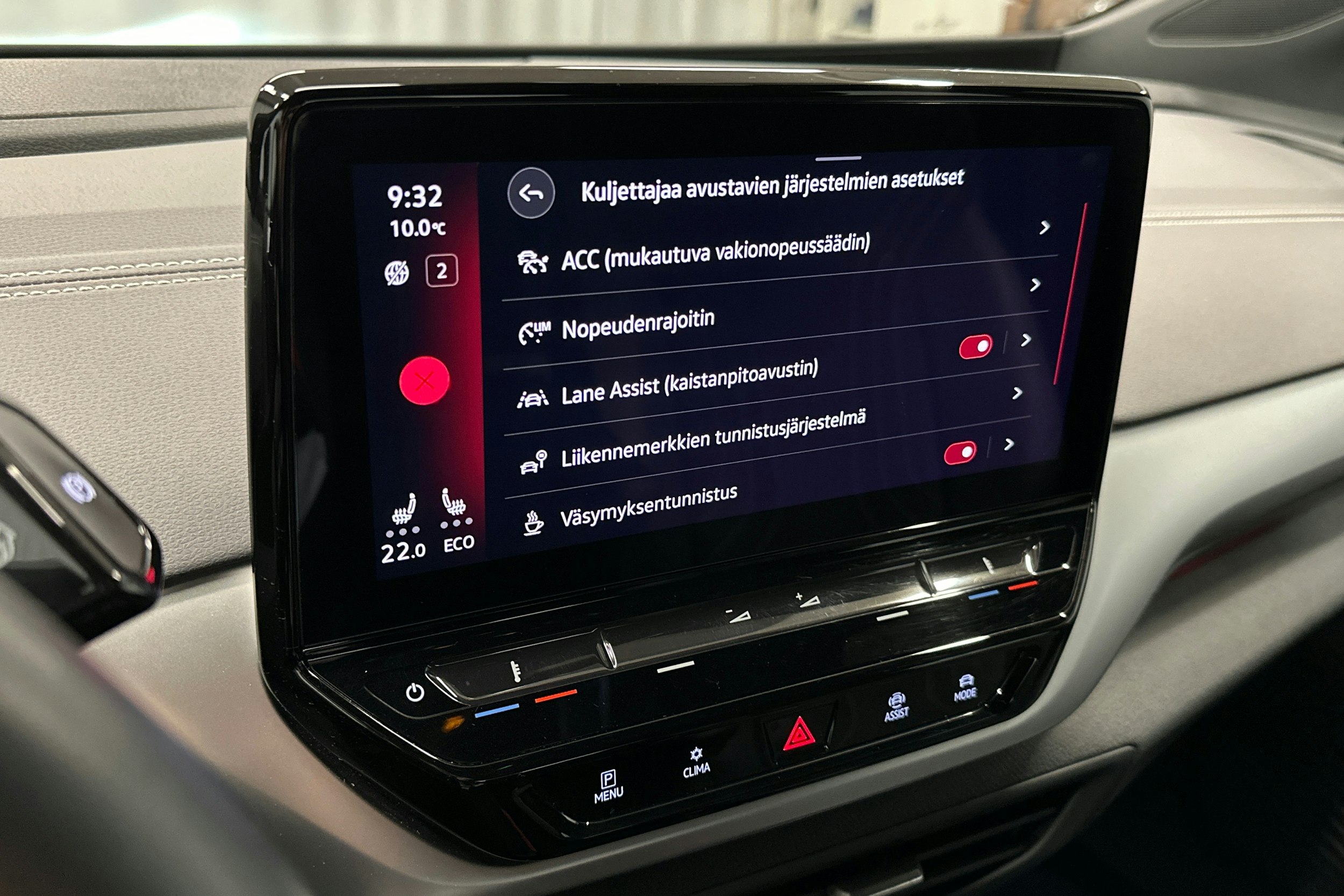 harmaa Volkswagen ID.4 2023 kuva 27.