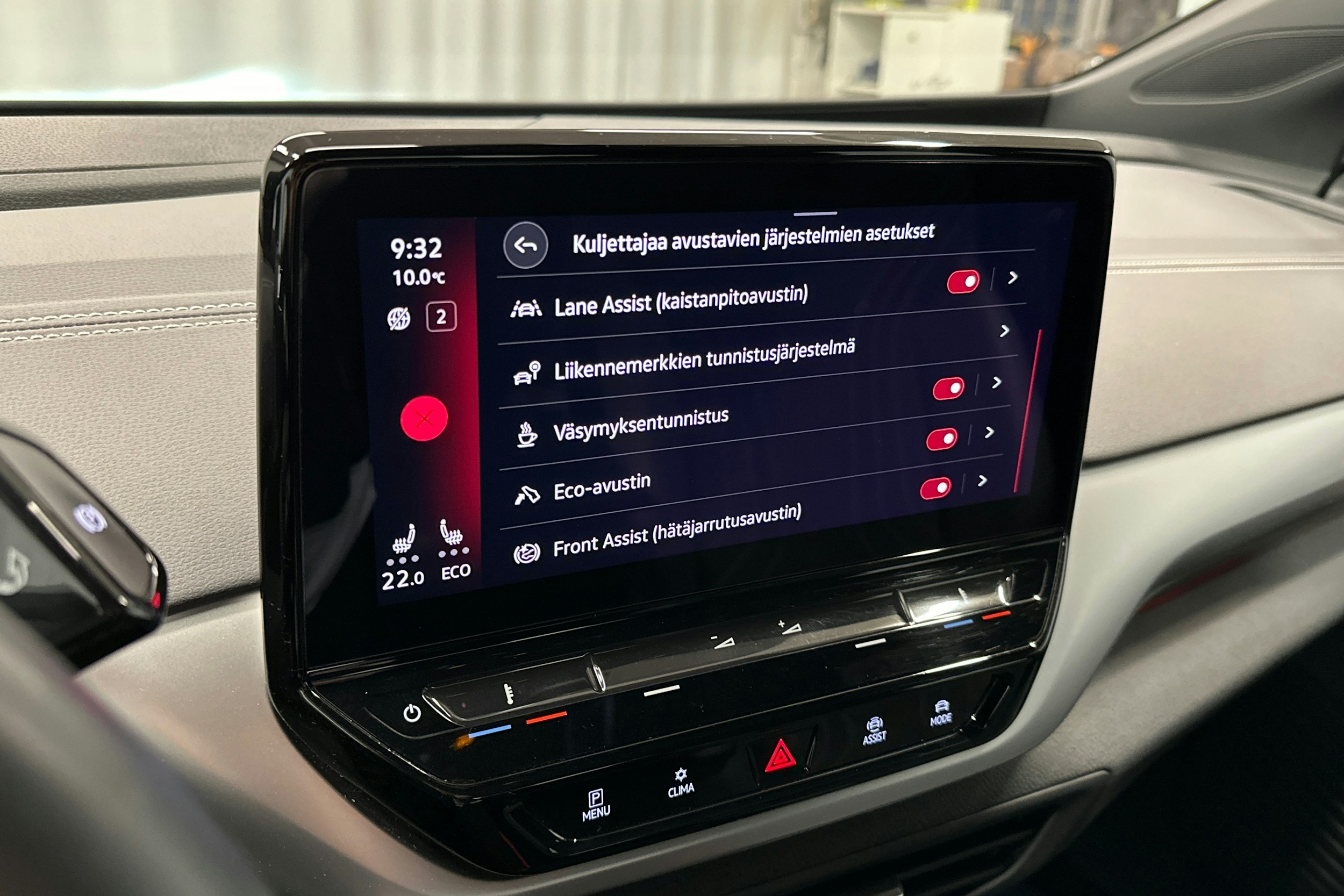 harmaa Volkswagen ID.4 2023 kuva 28.