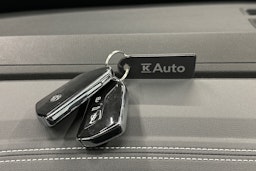 harmaa Volkswagen ID.4 2023 kuva 30.