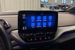 valkoinen Volkswagen ID.4 2022 kuva 18.