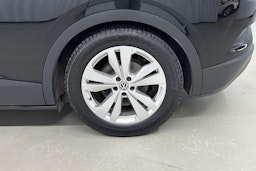 musta Volkswagen ID.4 2022 kuva 10.
