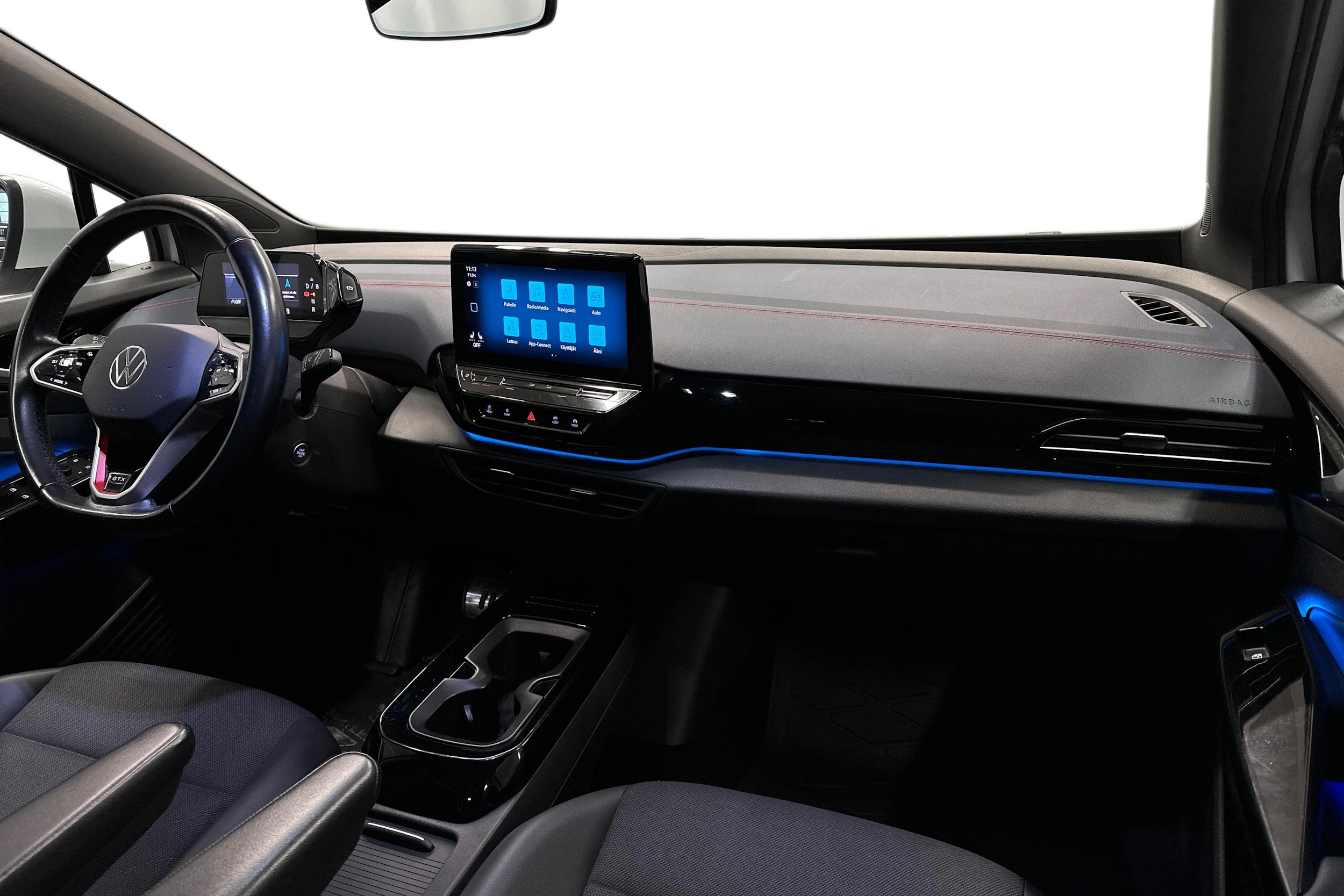 valkoinen Volkswagen ID.4 2022 kuva 7.