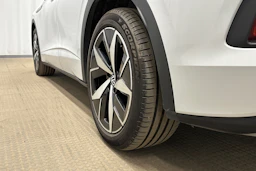 valkoinen Volkswagen ID.4 2022 kuva 10.