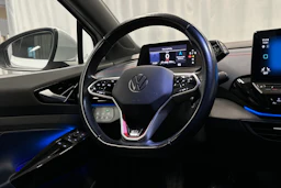 valkoinen Volkswagen ID.4 2022 kuva 13.
