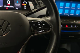 valkoinen Volkswagen ID.4 2022 kuva 15.