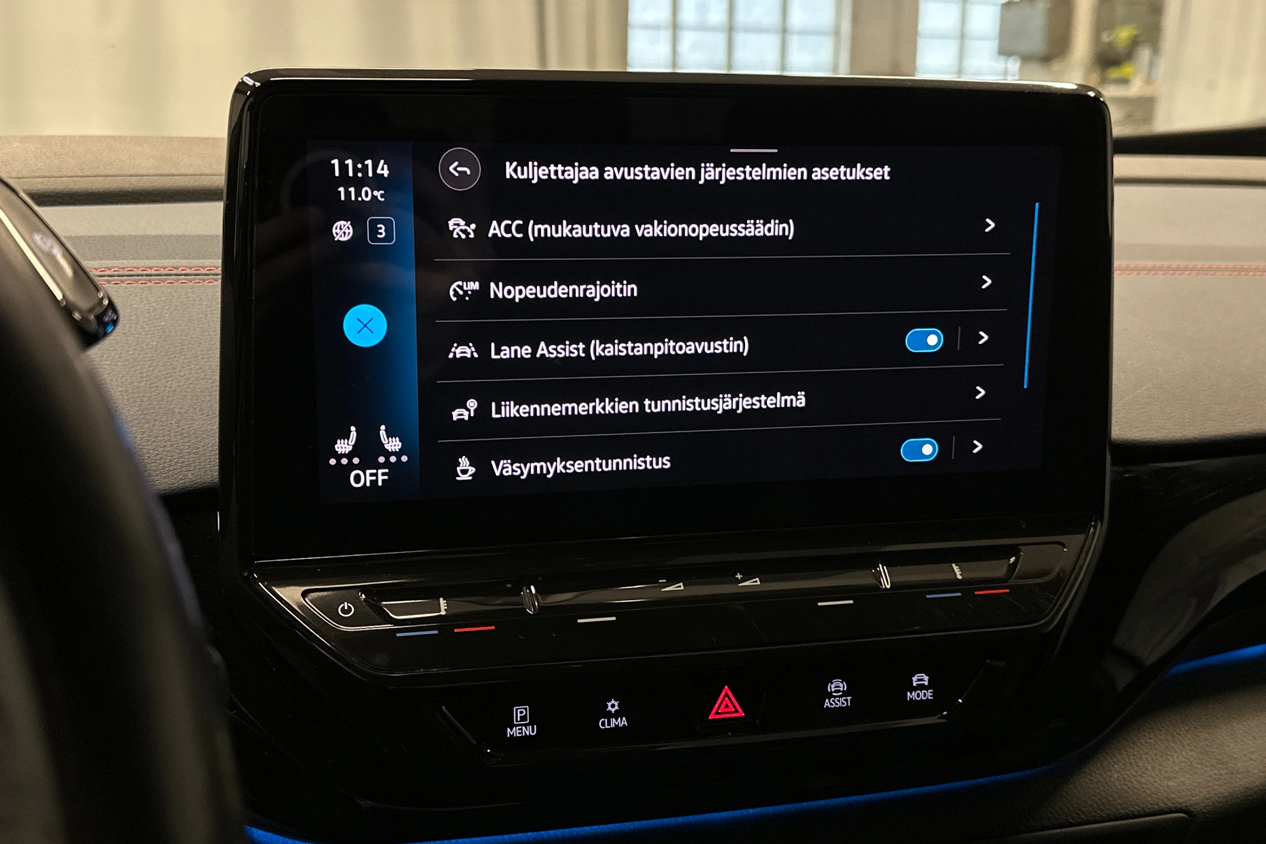 valkoinen Volkswagen ID.4 2022 kuva 19.