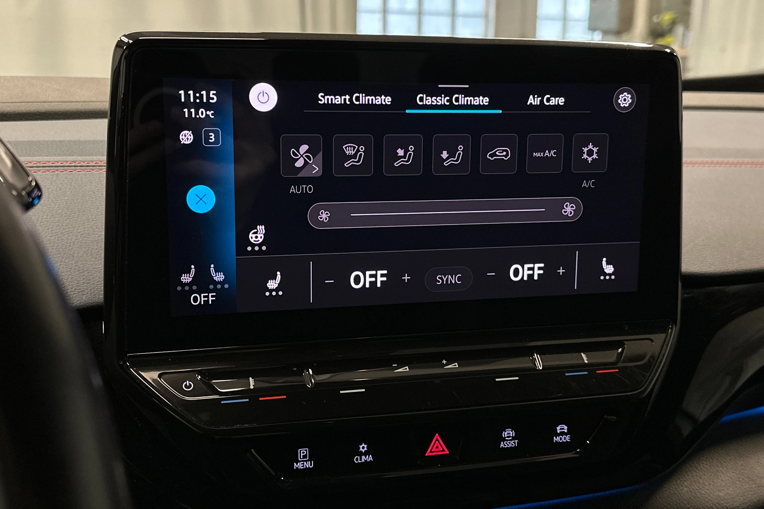 valkoinen Volkswagen ID.4 2022 kuva 25.