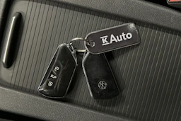 valkoinen Volkswagen ID.4 2022 kuva 28.