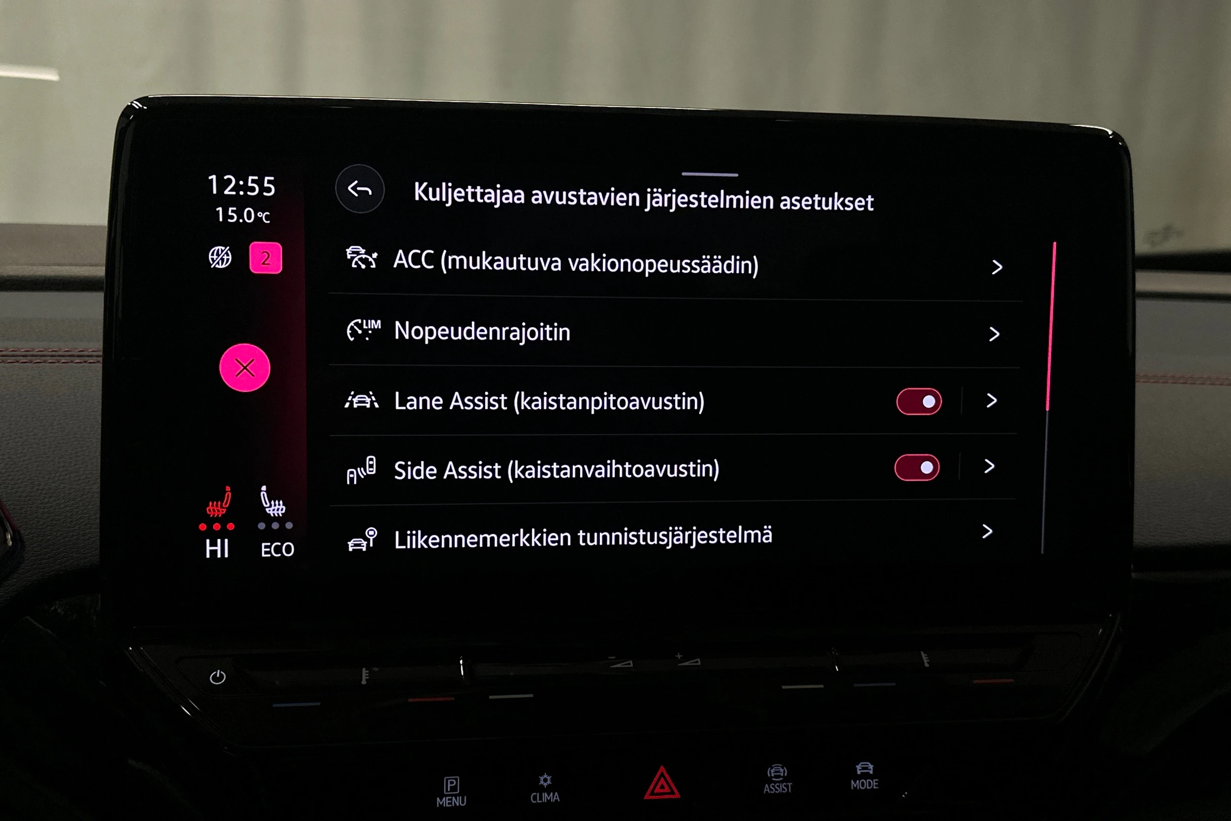 harmaa Volkswagen ID.4 2022 kuva 26.