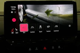 harmaa Volkswagen ID.4 2022 kuva 31.