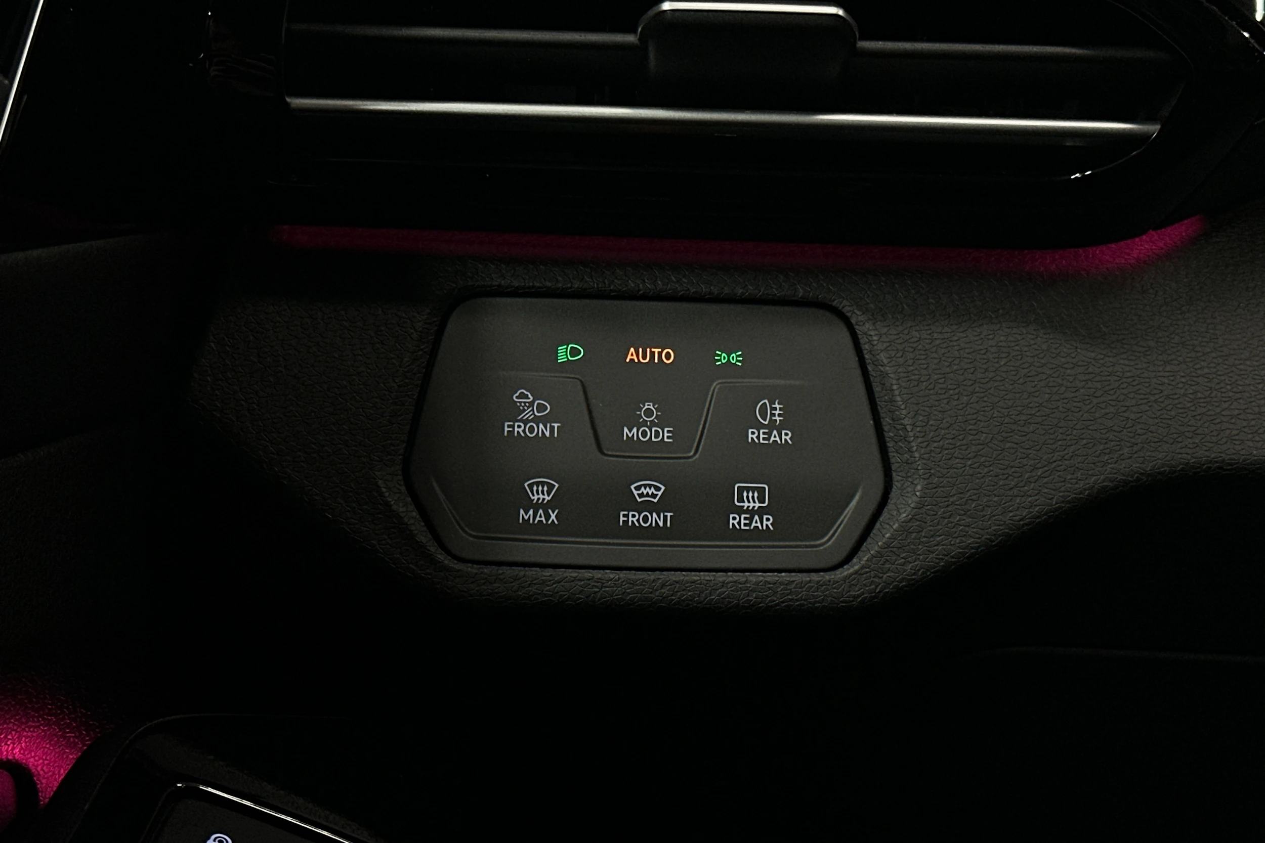 harmaa Volkswagen ID.4 2022 kuva 15.