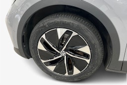 harmaa Volkswagen ID.4 2022 kuva 11.