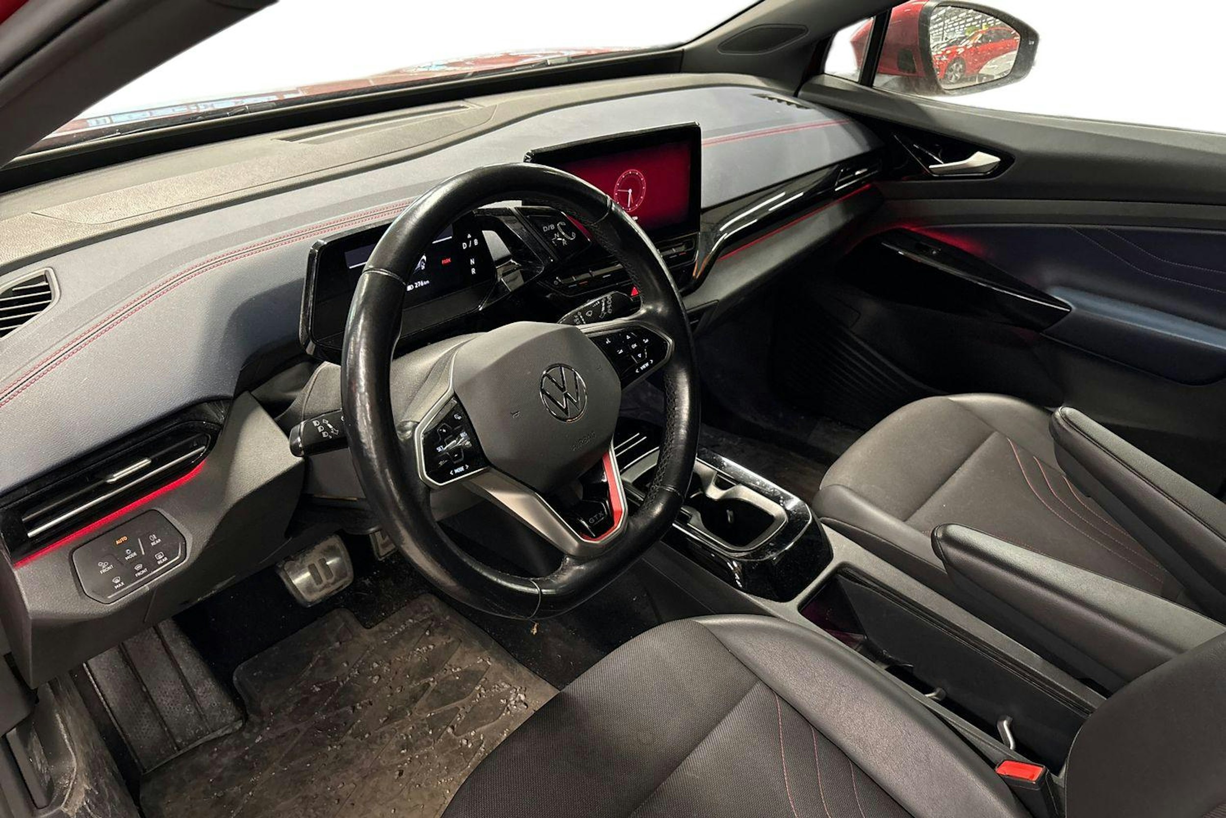 punainen Volkswagen ID.4 2022 kuva 3.