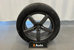 punainen Volkswagen ID.4 2022 kuva 10.