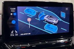 punainen Volkswagen ID.4 2022 kuva 21.