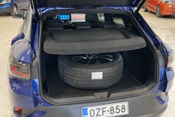 sininen Volkswagen ID.4 2022 kuva 16.