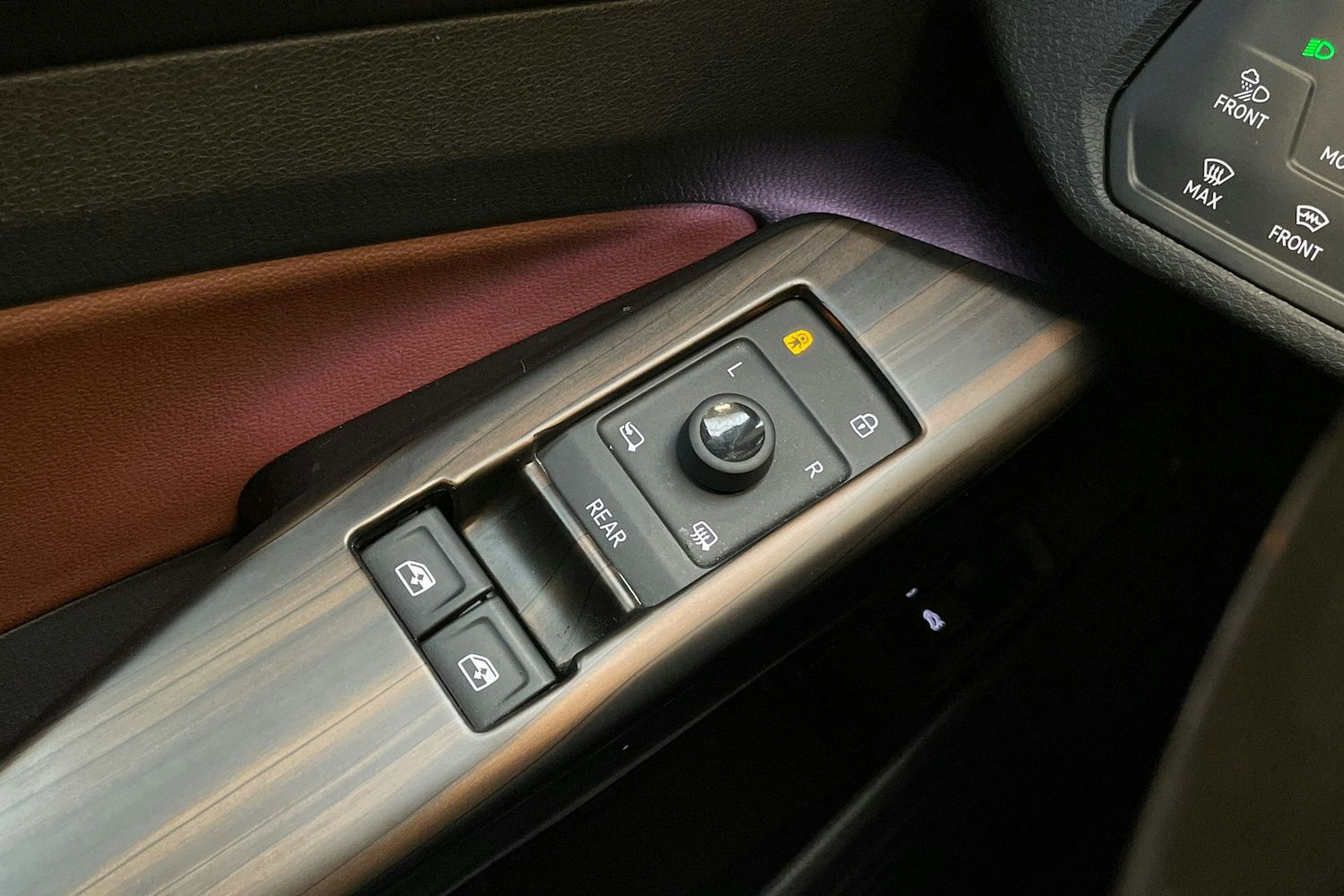 sininen Volkswagen ID.4 2022 kuva 25.