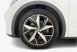valkoinen Volkswagen ID.4 2022 kuva 12.