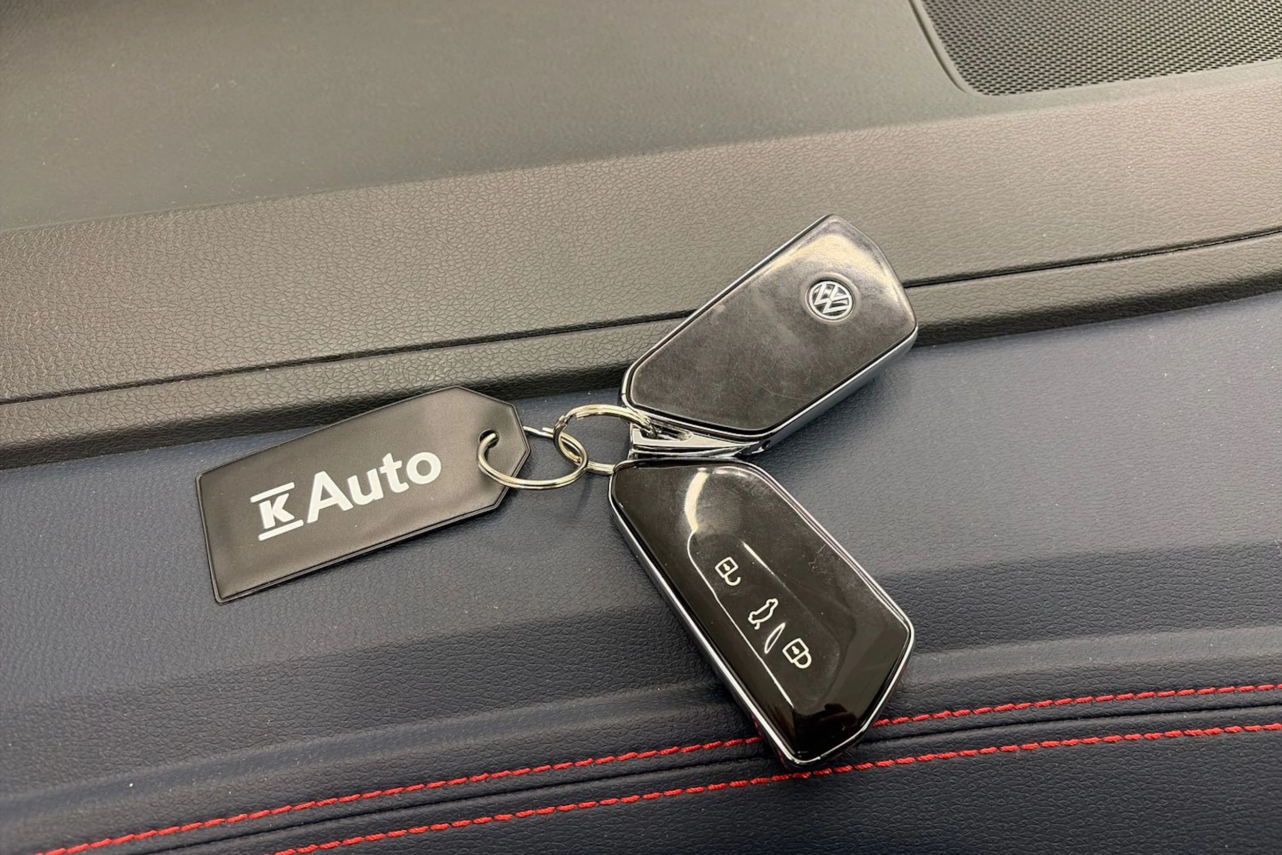 valkoinen Volkswagen ID.4 2022 kuva 29.