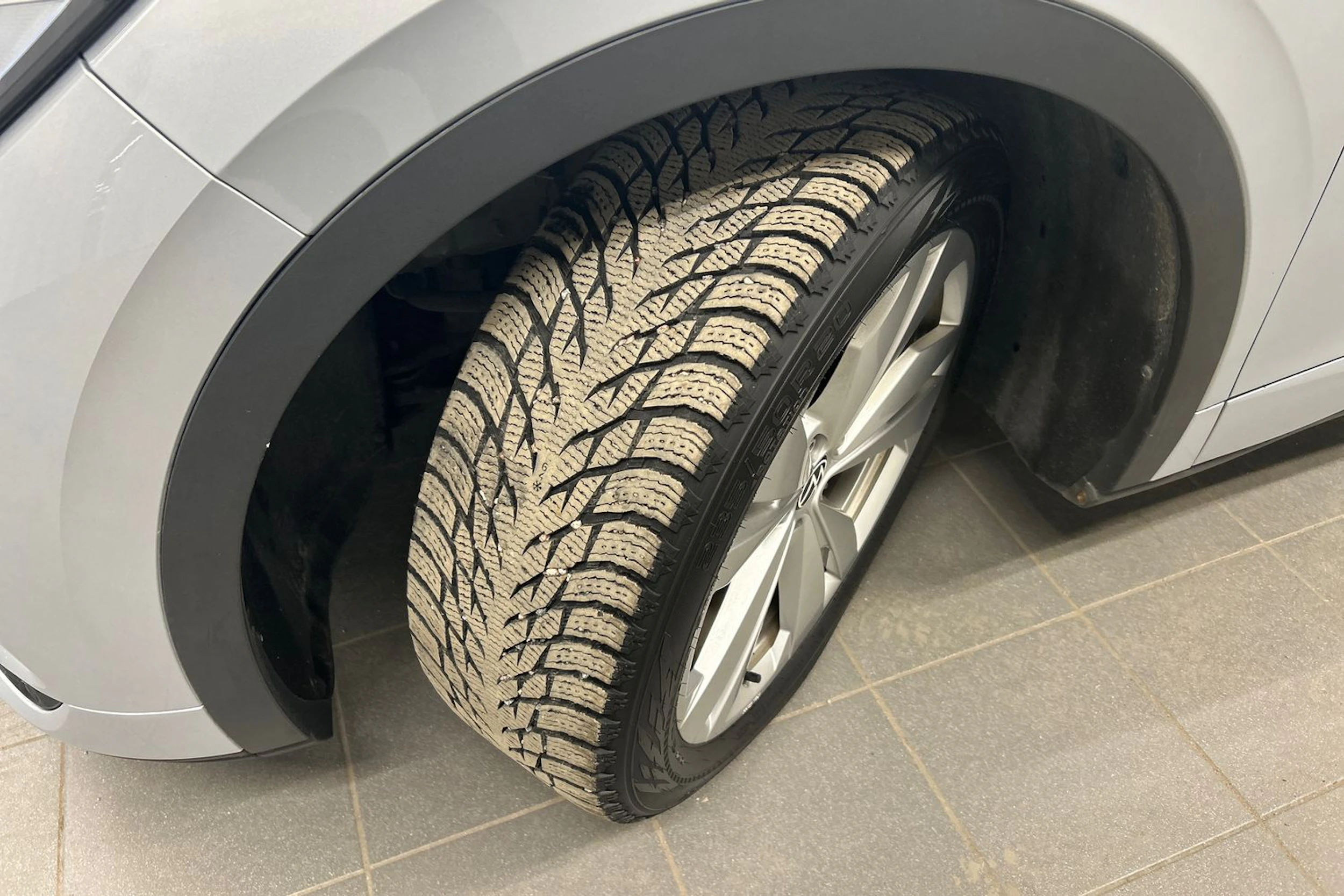 hopea Volkswagen ID.4 2022 kuva 10.