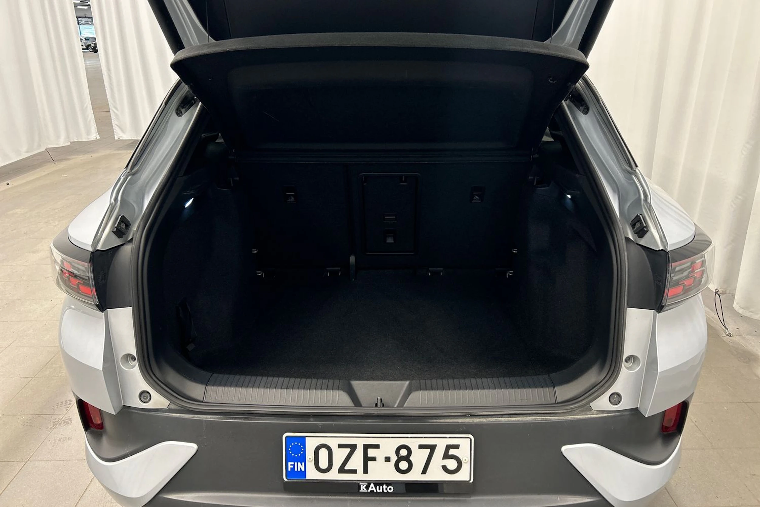 hopea Volkswagen ID.4 2022 kuva 13.