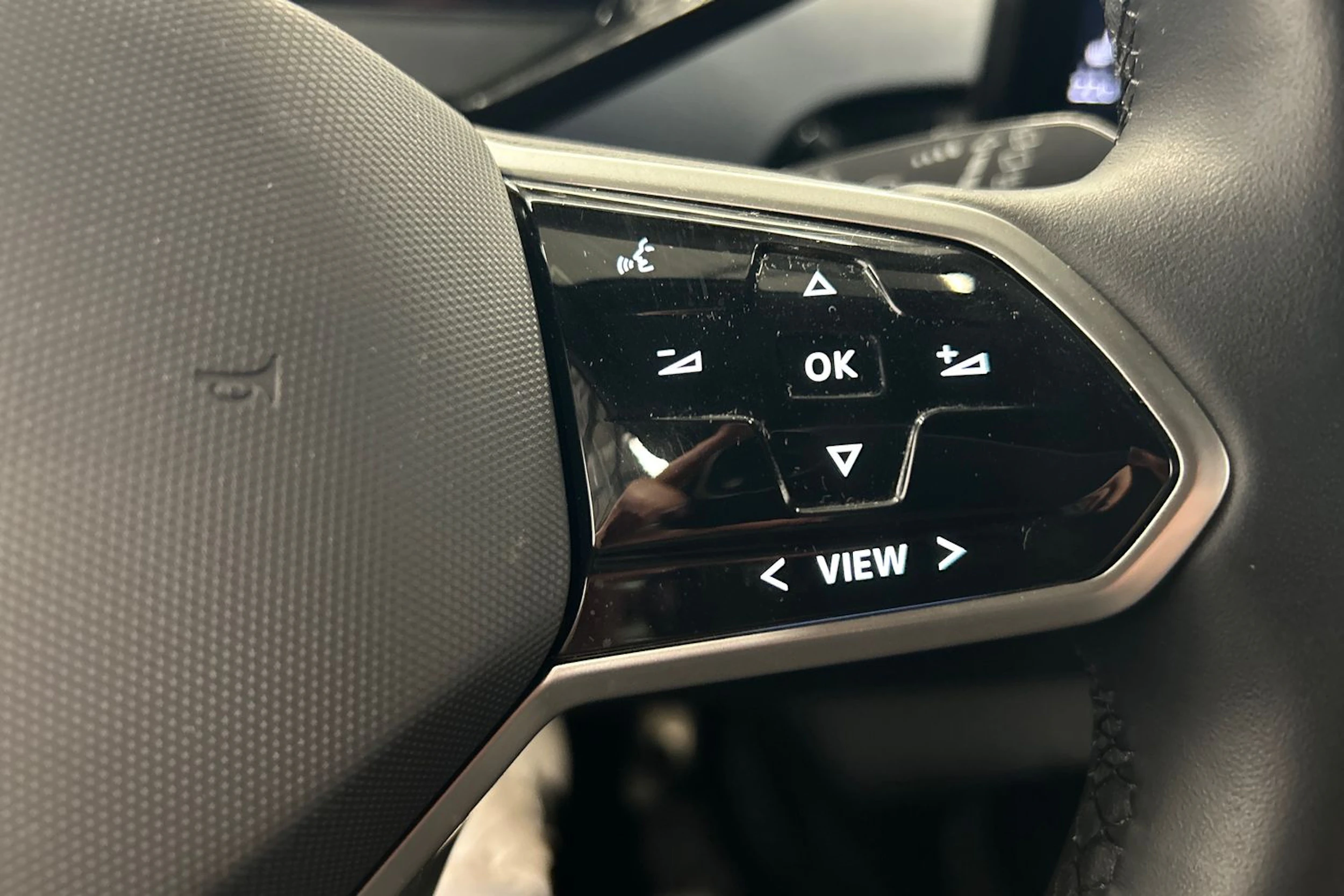 hopea Volkswagen ID.4 2022 kuva 17.