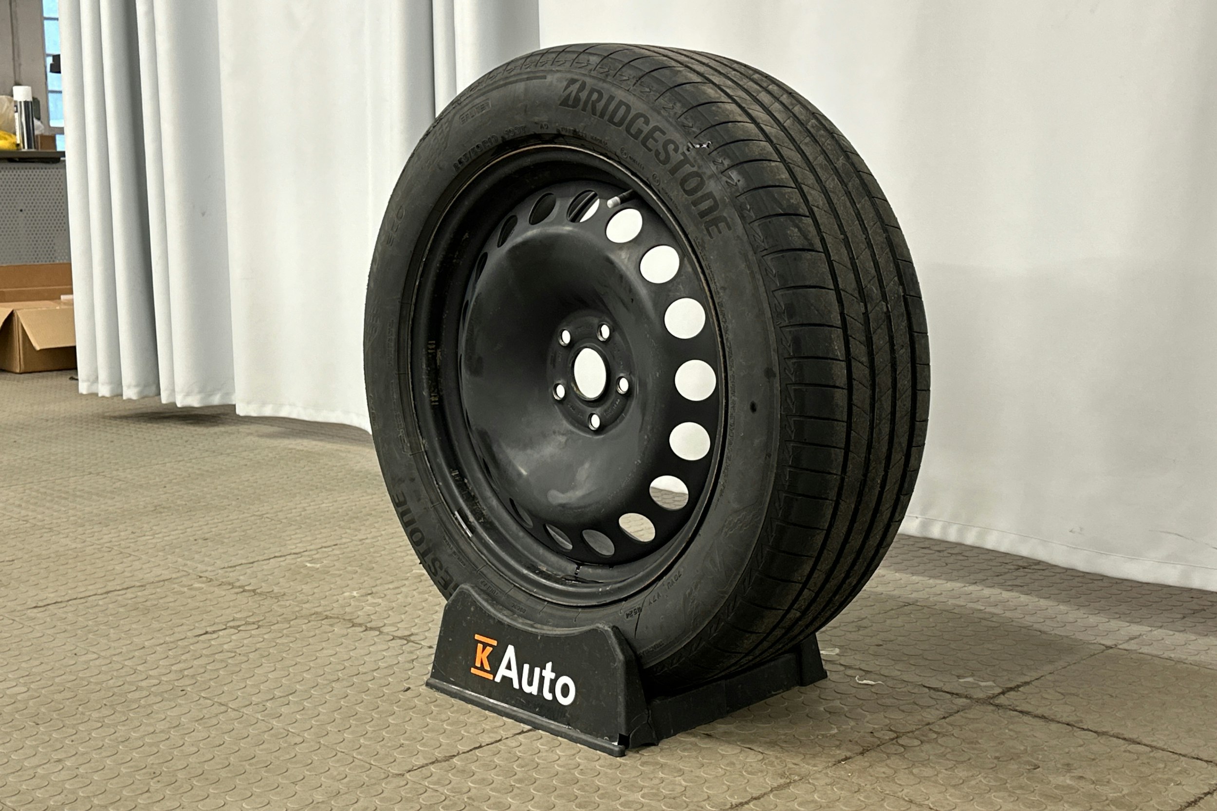 musta Volkswagen ID.4 2022 kuva 10.