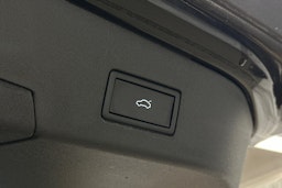 musta Volkswagen ID.4 2022 kuva 12.