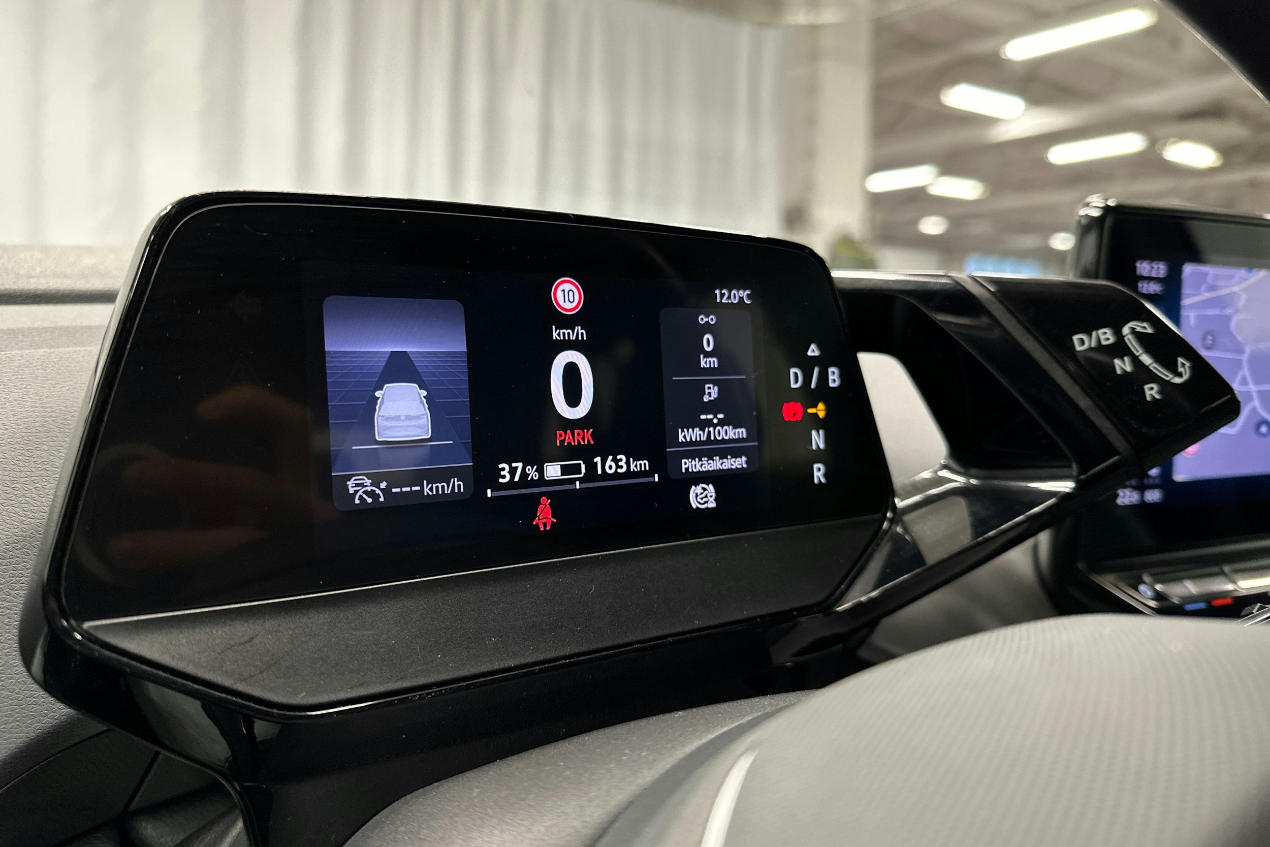 musta Volkswagen ID.4 2022 kuva 21.