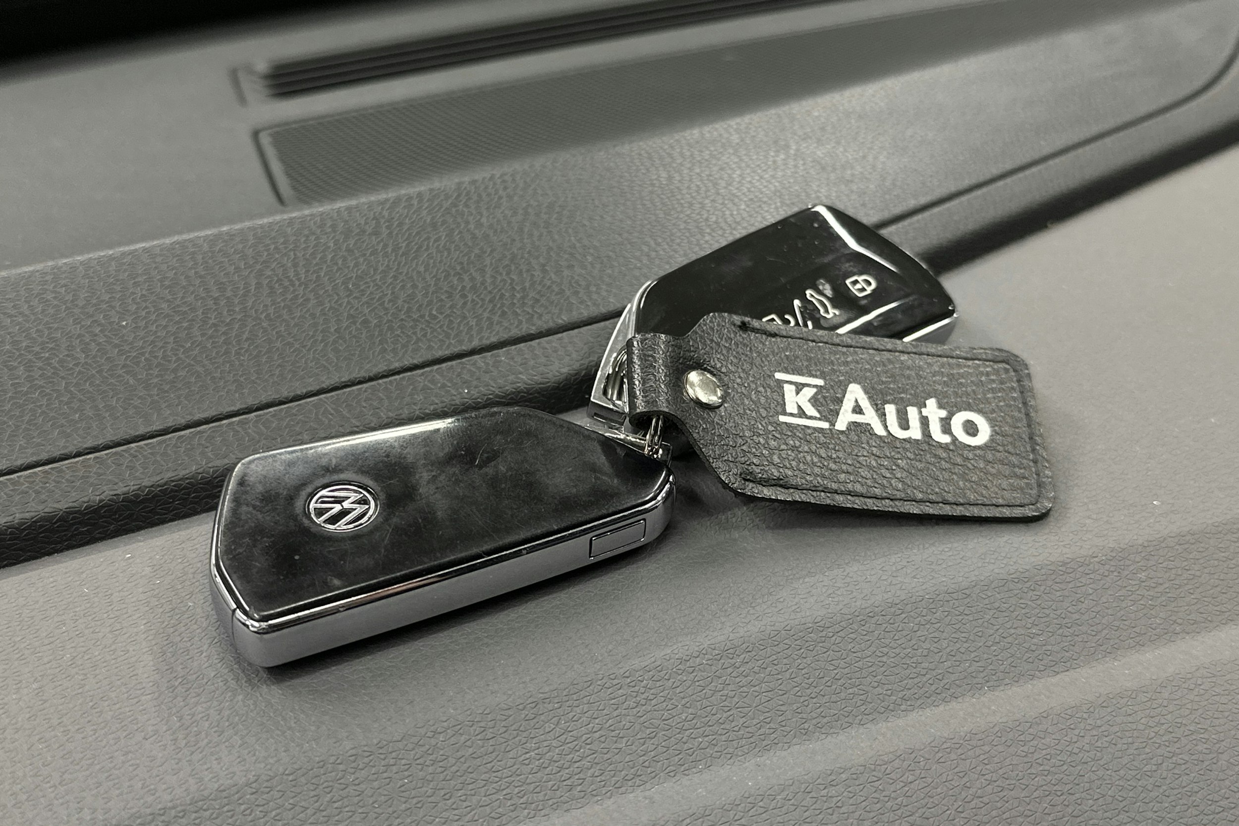 musta Volkswagen ID.4 2022 kuva 29.