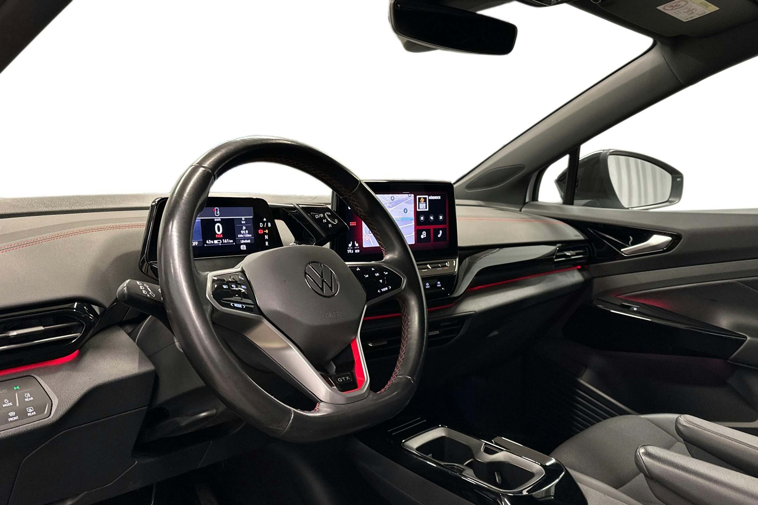 valkoinen Volkswagen ID.4 2023 kuva 7.