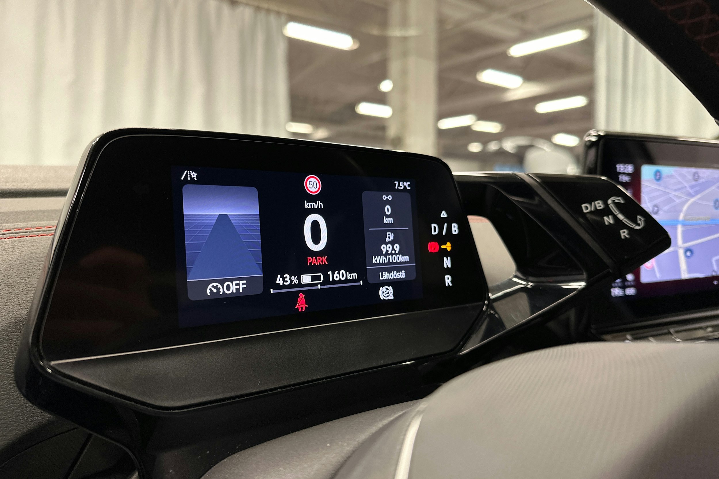 valkoinen Volkswagen ID.4 2023 kuva 21.