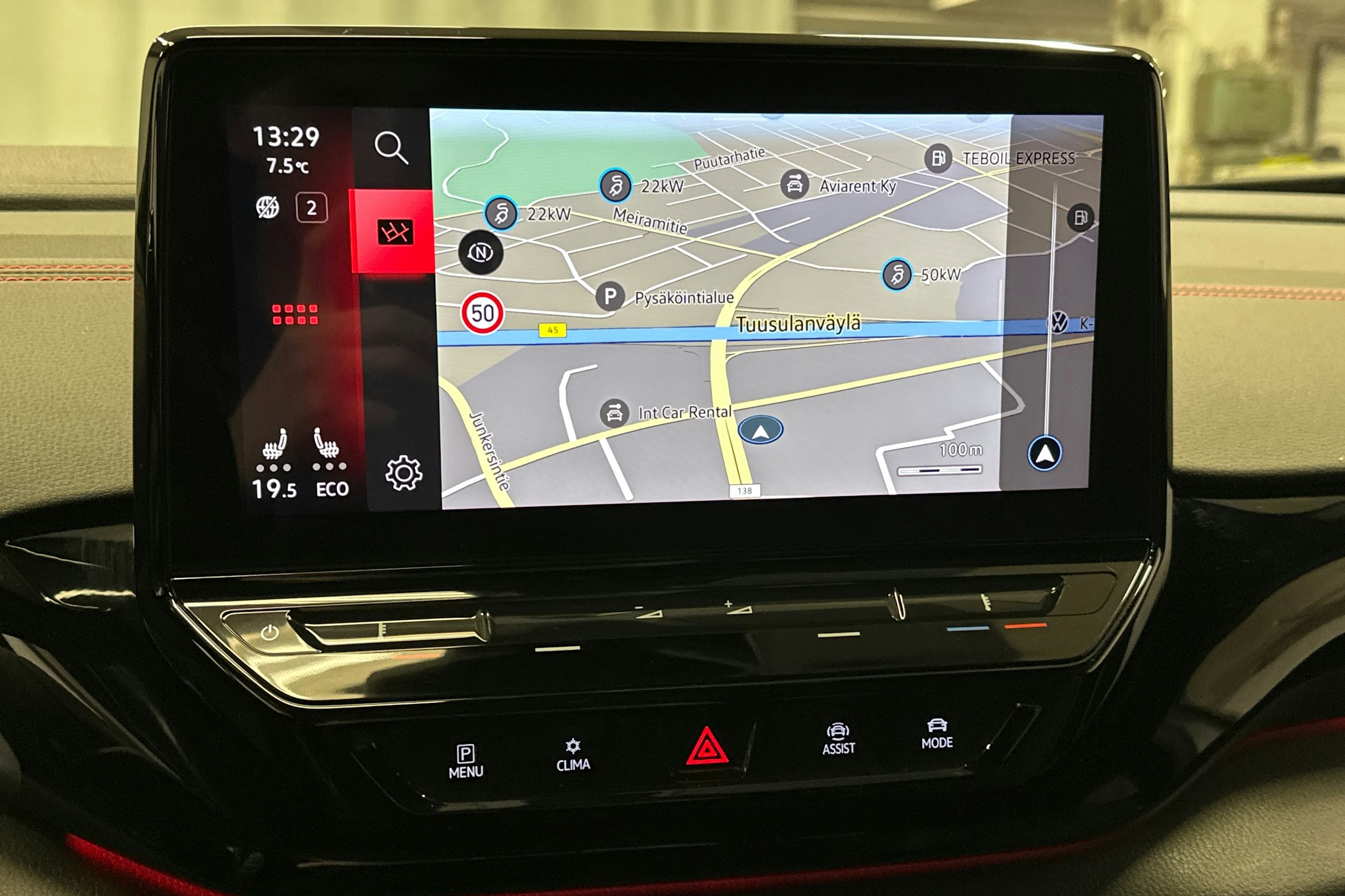 valkoinen Volkswagen ID.4 2023 kuva 22.