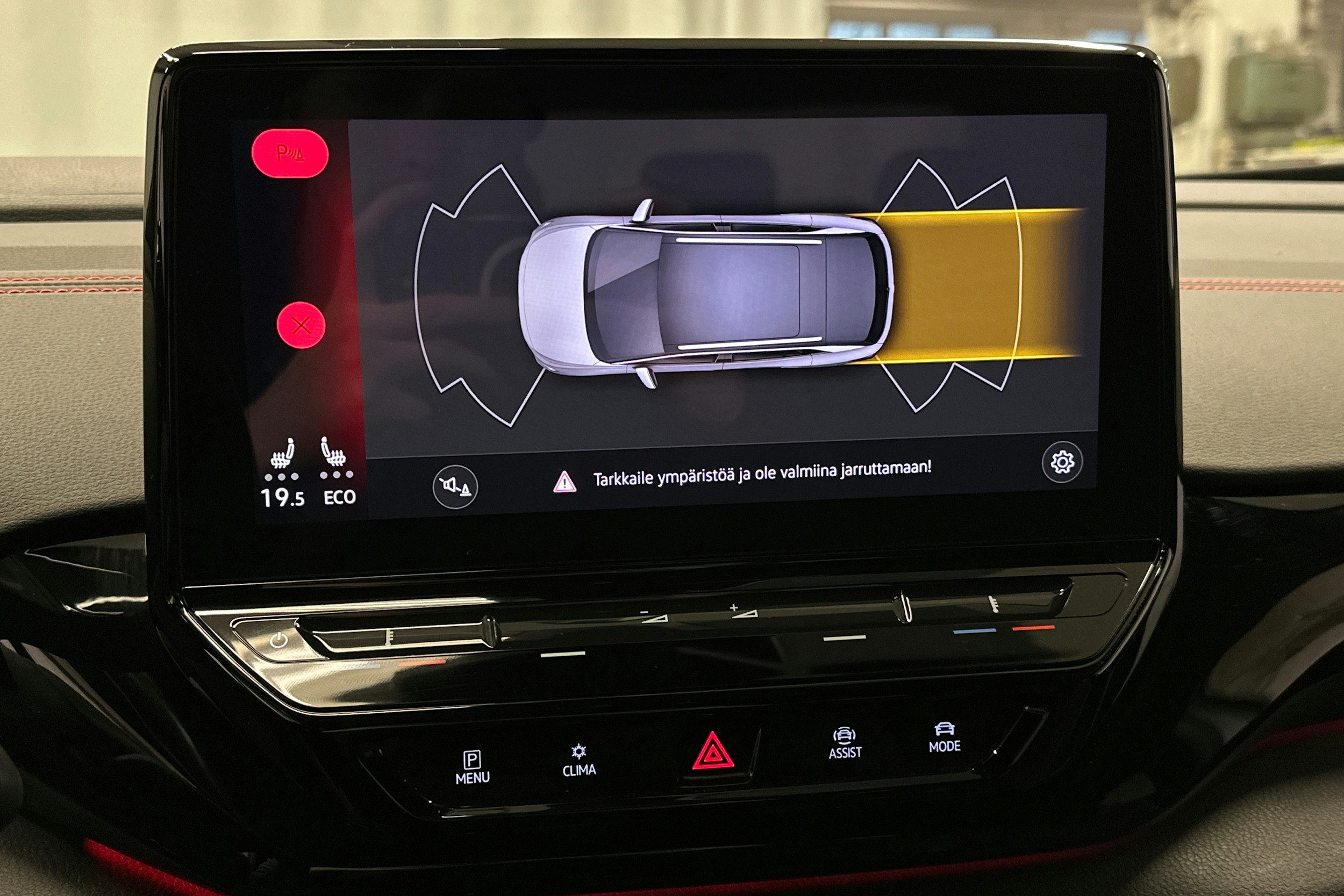 valkoinen Volkswagen ID.4 2023 kuva 28.