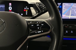 valkoinen Volkswagen ID.4 2022 kuva 15.