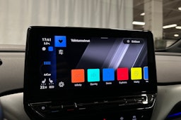 valkoinen Volkswagen ID.4 2022 kuva 17.